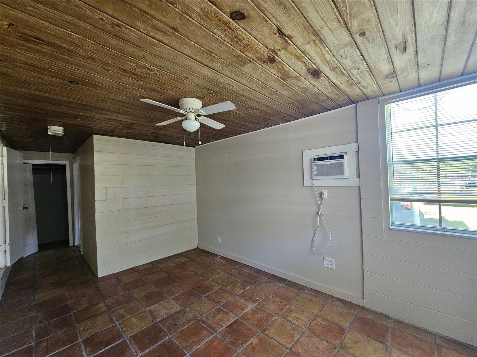 Image 15 of 17 For 2235 Lakeview Street