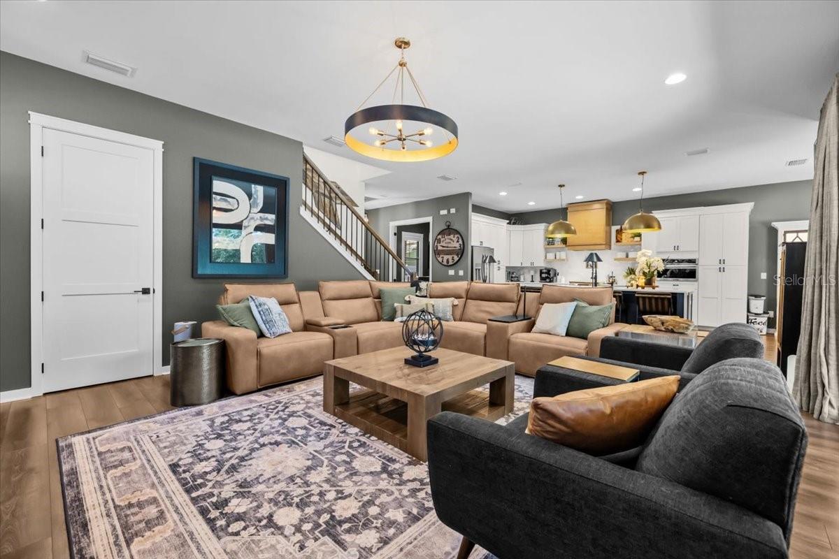 Image 15 of 44 For 3804 Darwin Avenue