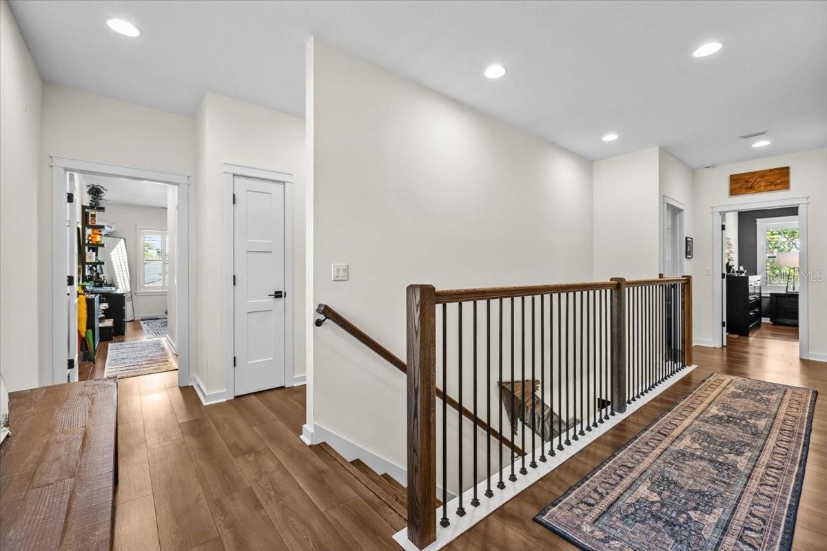 Image 20 of 44 For 3804 Darwin Avenue