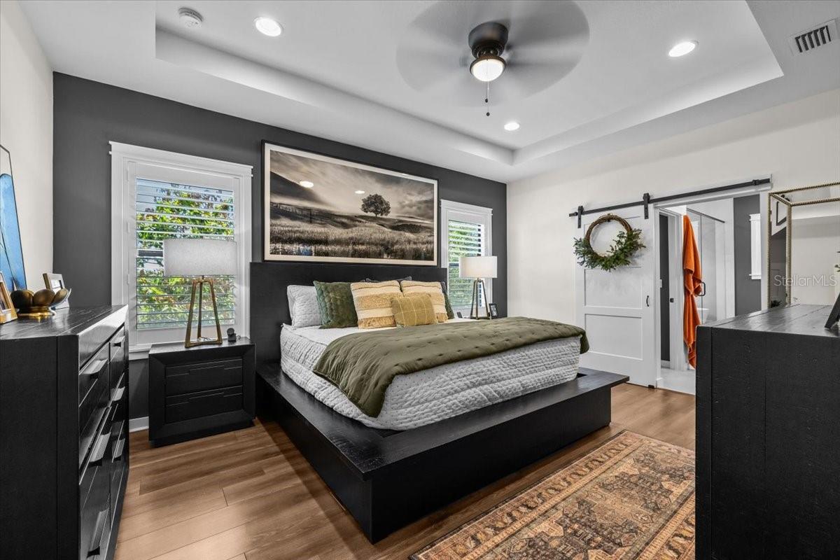 Image 21 of 44 For 3804 Darwin Avenue