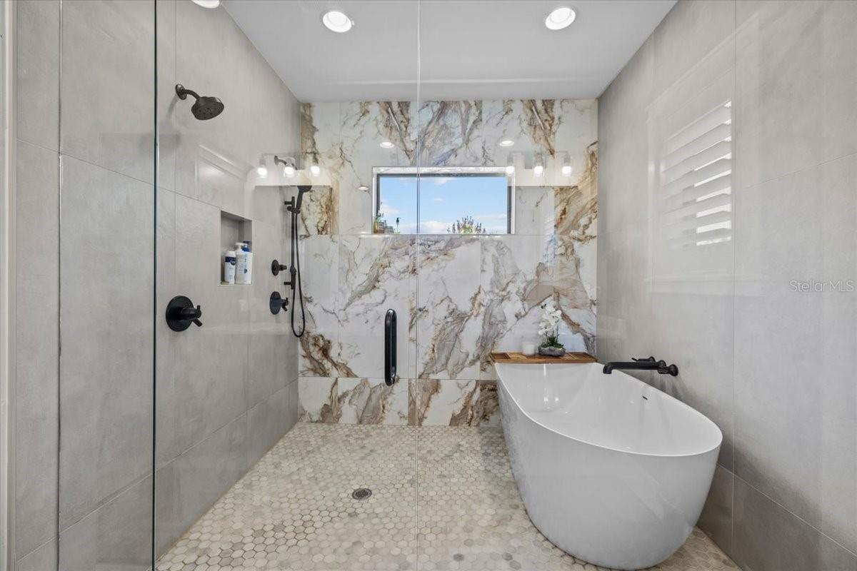 Image 26 of 44 For 3804 Darwin Avenue