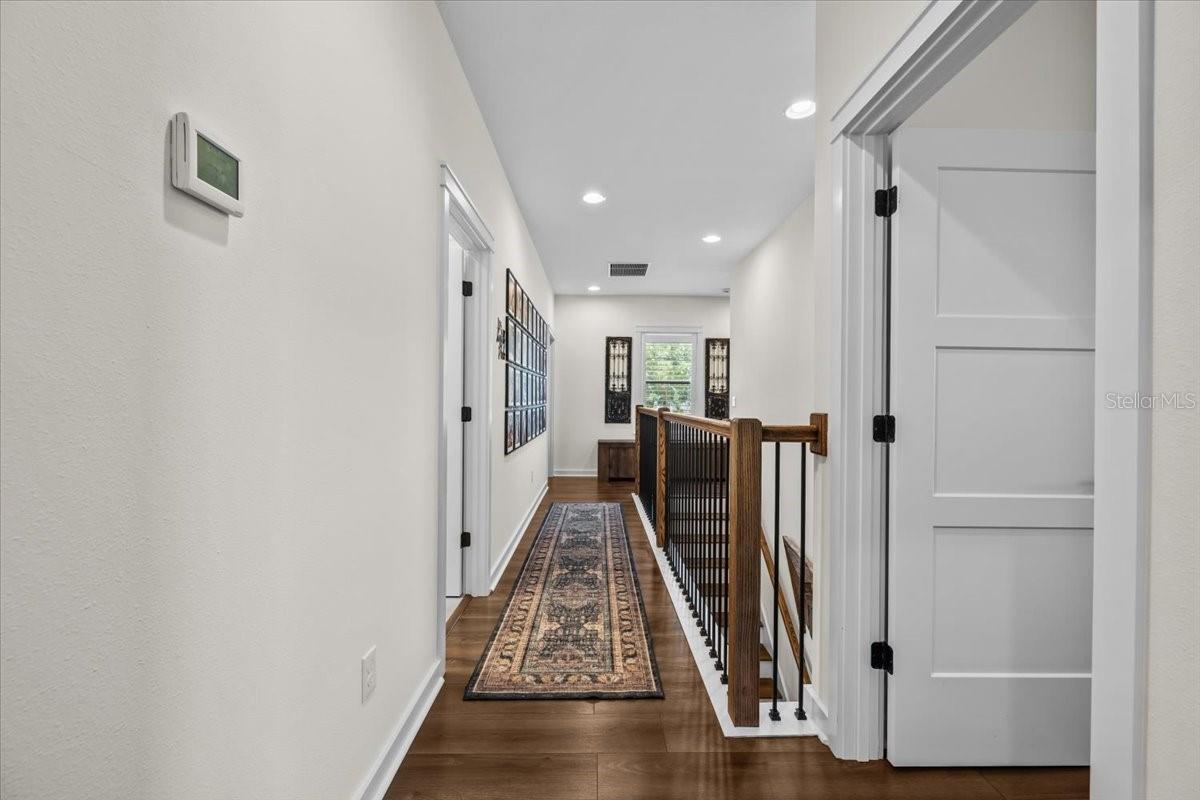 Image 28 of 44 For 3804 Darwin Avenue