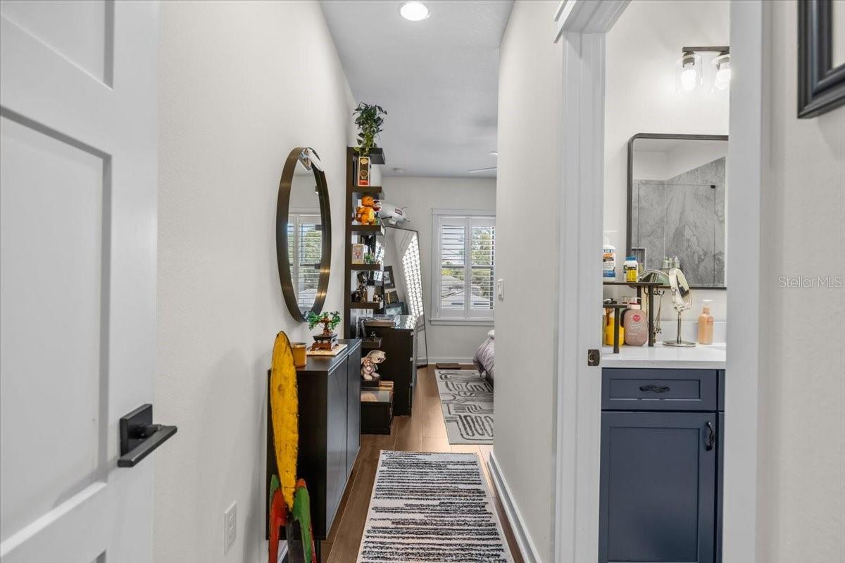 Image 34 of 44 For 3804 Darwin Avenue