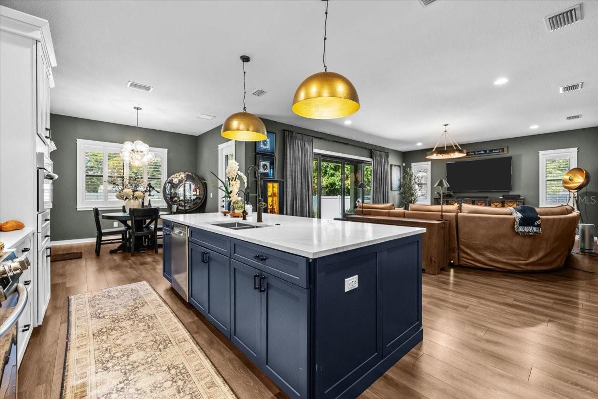 Image 9 of 44 For 3804 Darwin Avenue