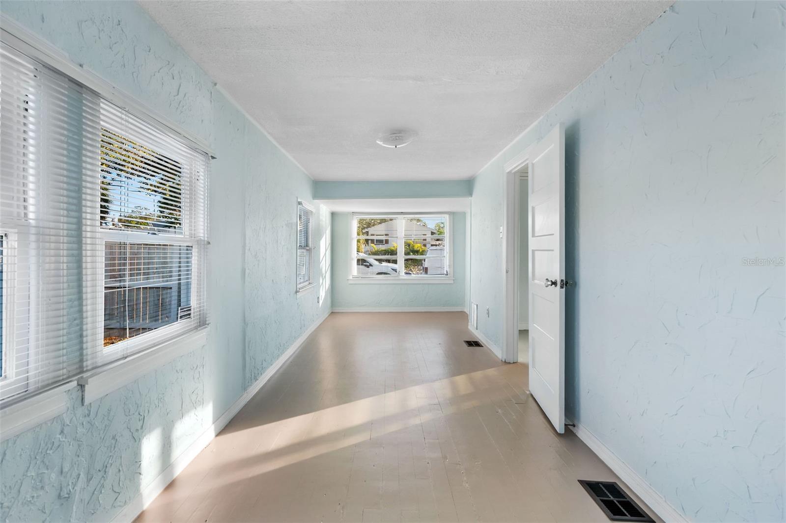 Image 9 of 18 For 412 Pleasant Street