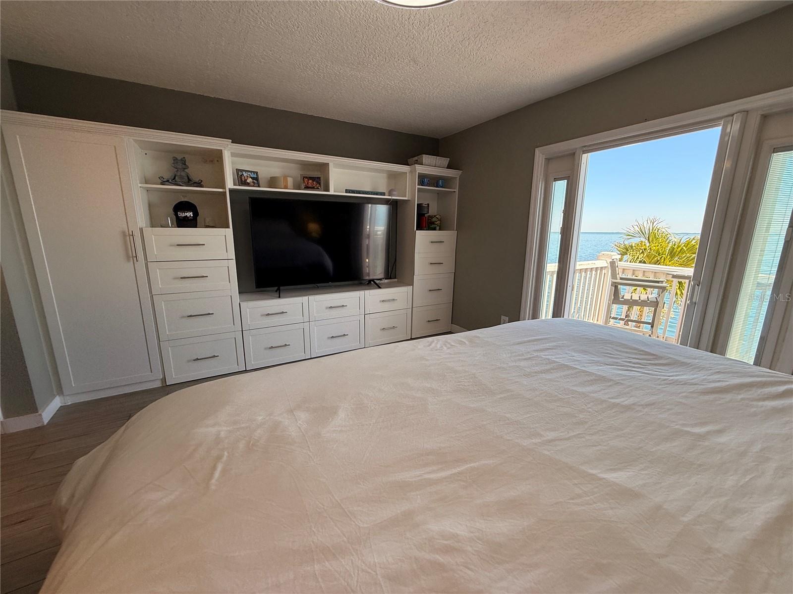 Image 11 of 38 For 4942 Coquina Key Drive Se