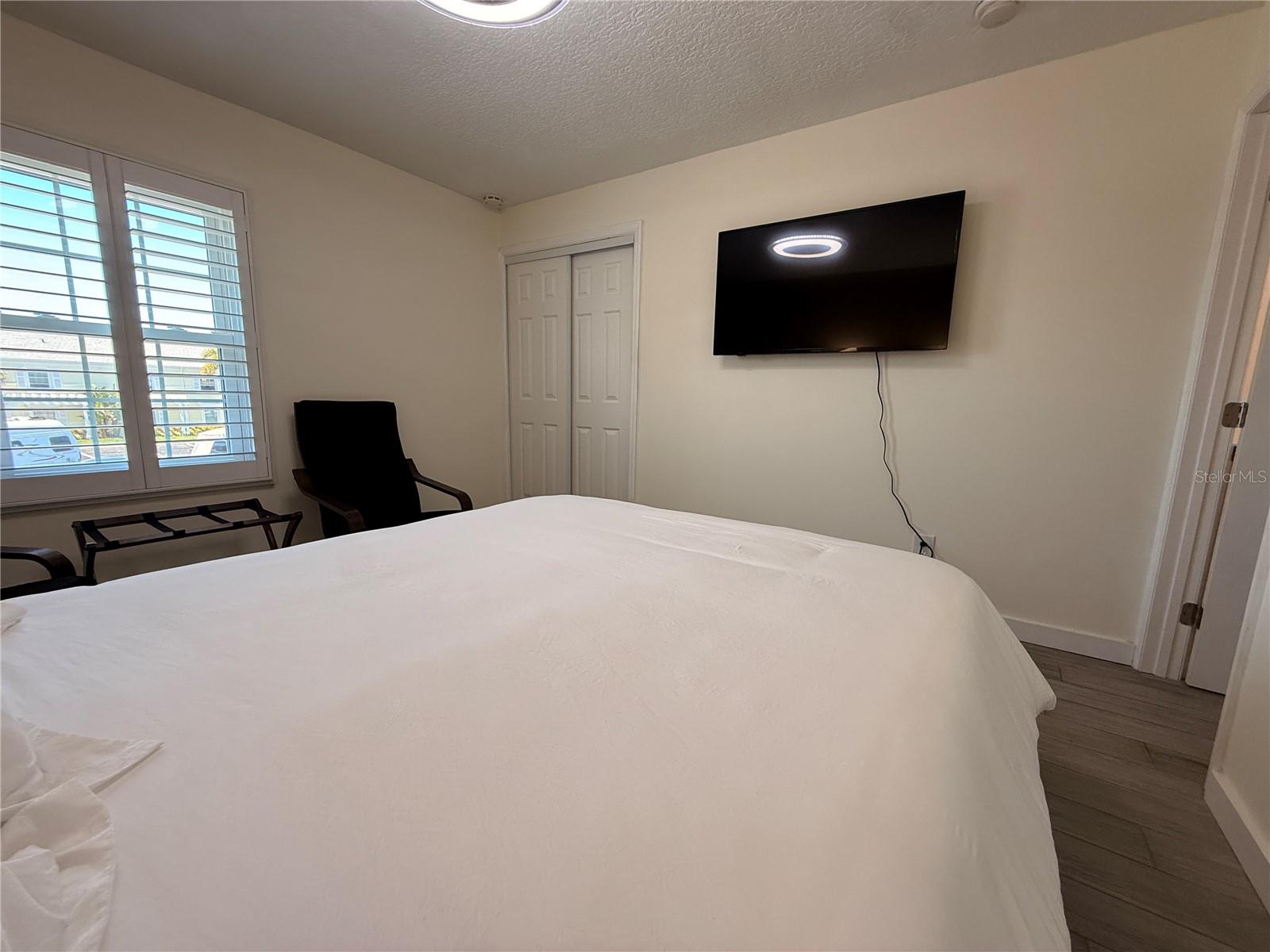 Image 17 of 38 For 4942 Coquina Key Drive Se