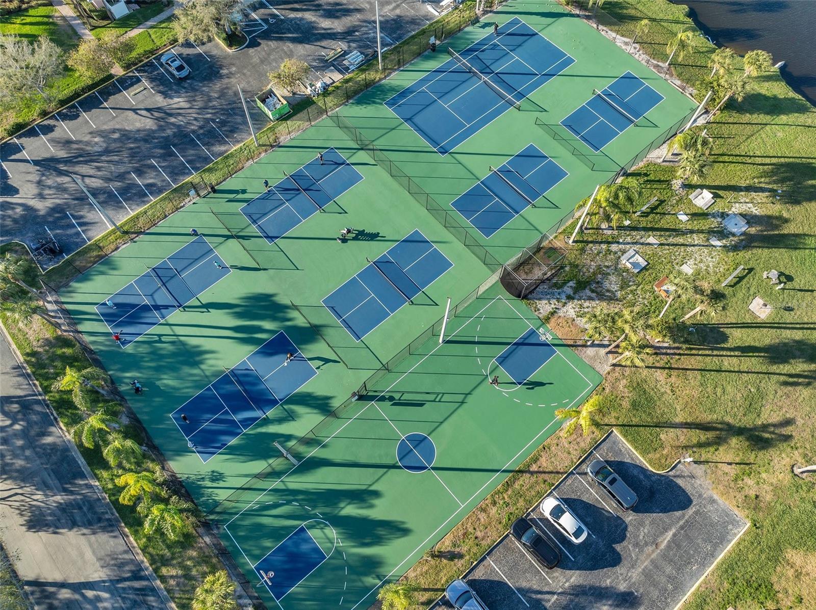 Image 32 of 38 For 4942 Coquina Key Drive Se