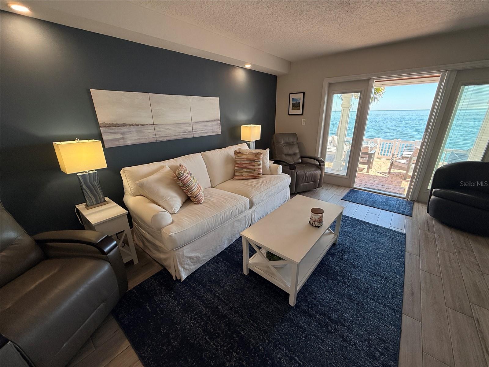 Image 5 of 38 For 4942 Coquina Key Drive Se