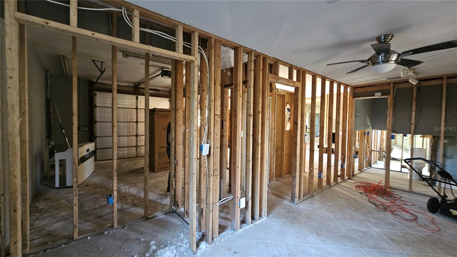 Listing photo id 14 for 208 48th Avenue N