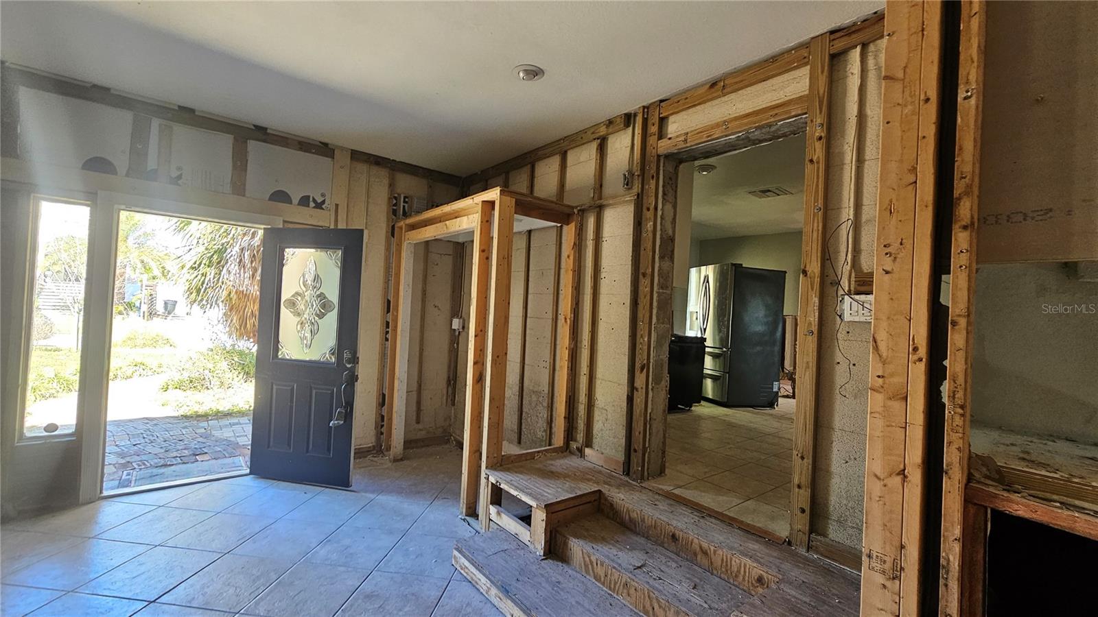 Listing photo id 22 for 208 48th Avenue N