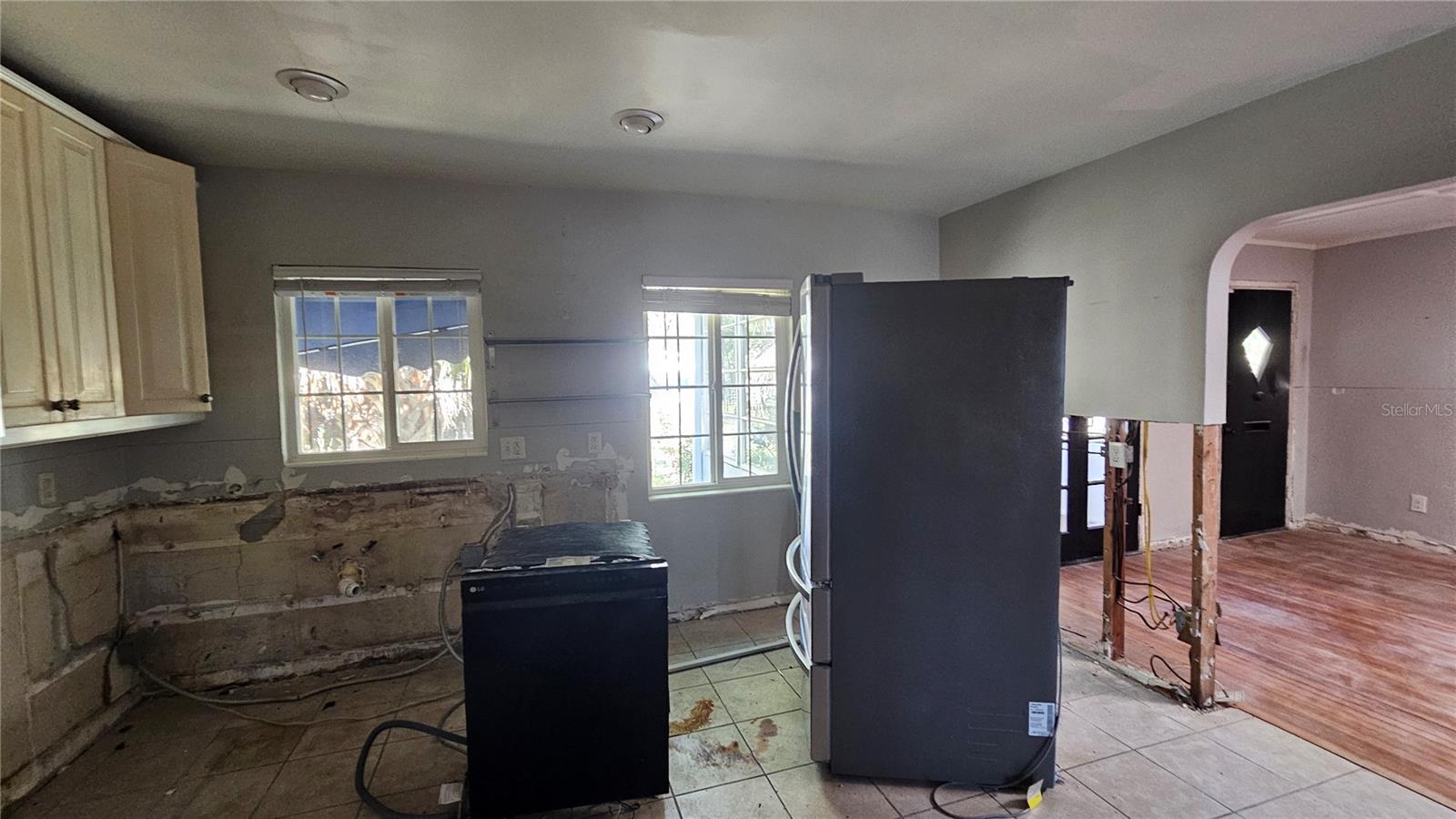 Listing photo id 28 for 208 48th Avenue N