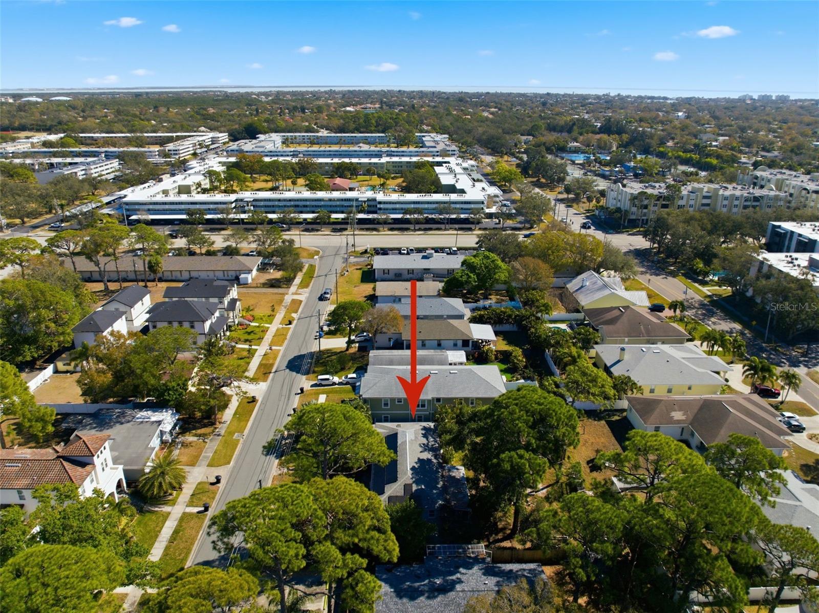 Listing photo id 66 for 208 48th Avenue N