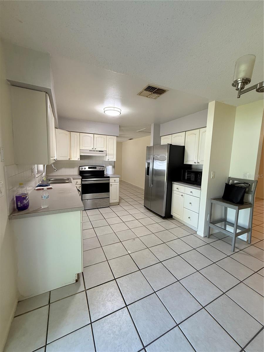 Image 11 of 27 For 600 6th Avenue Se