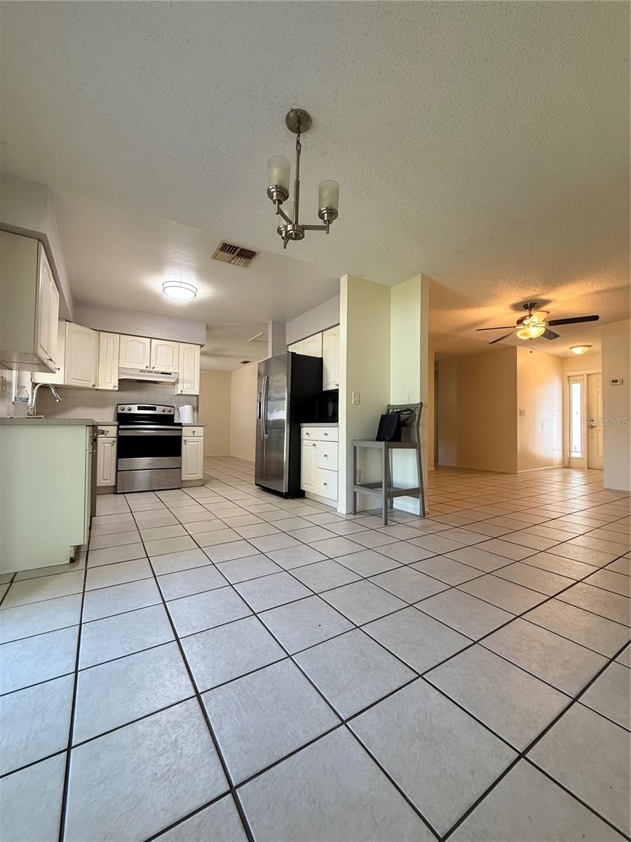 Image 13 of 27 For 600 6th Avenue Se