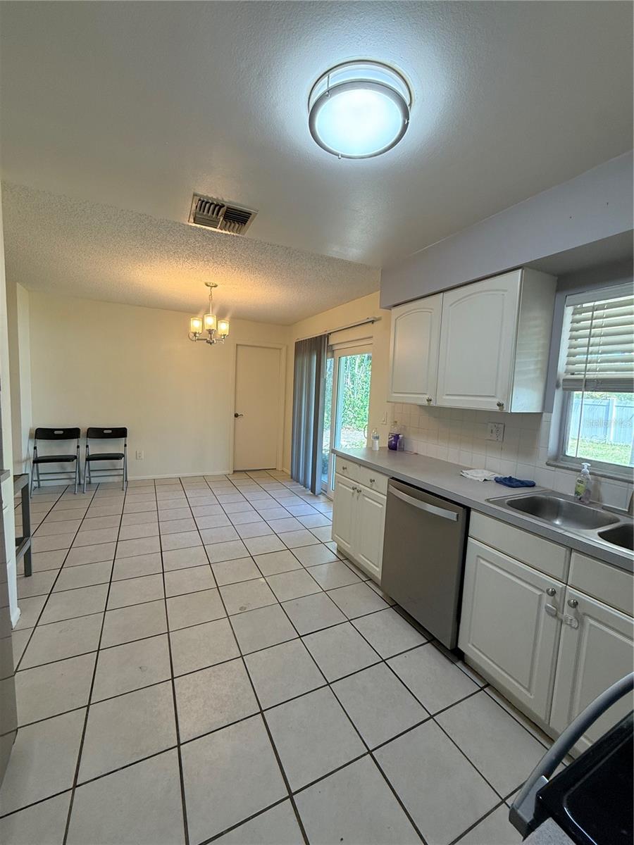 Image 14 of 27 For 600 6th Avenue Se