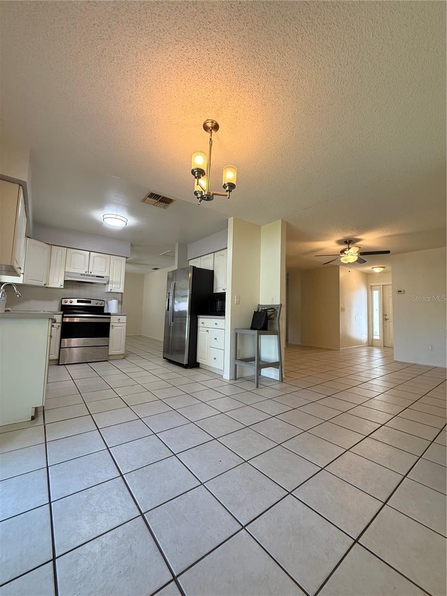 Image 15 of 27 For 600 6th Avenue Se