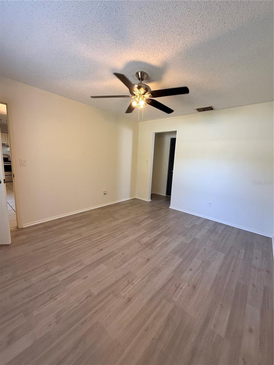 Image 18 of 27 For 600 6th Avenue Se