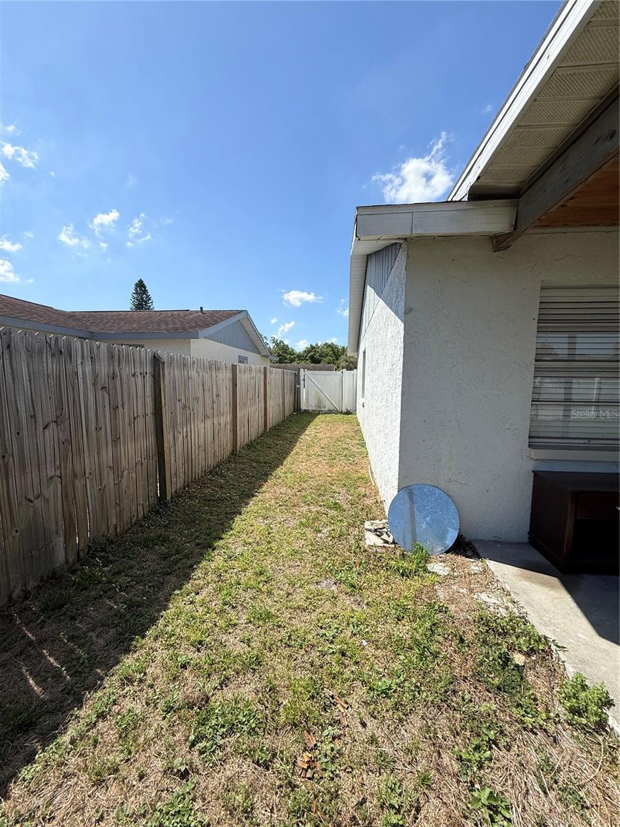 Image 5 of 27 For 600 6th Avenue Se