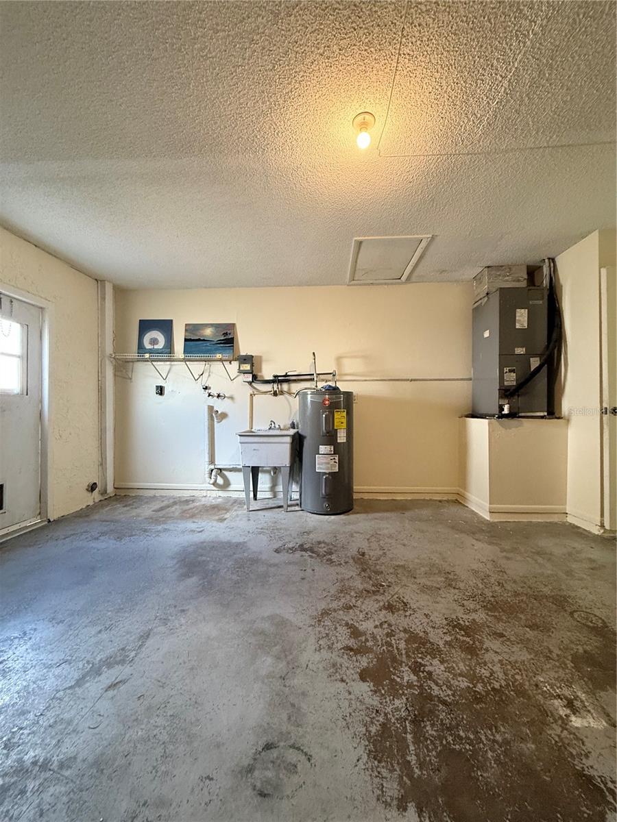 Image 7 of 27 For 600 6th Avenue Se