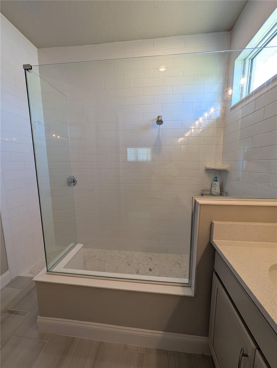 Image 19 of 44 For 1724 Lake Reserve Drive