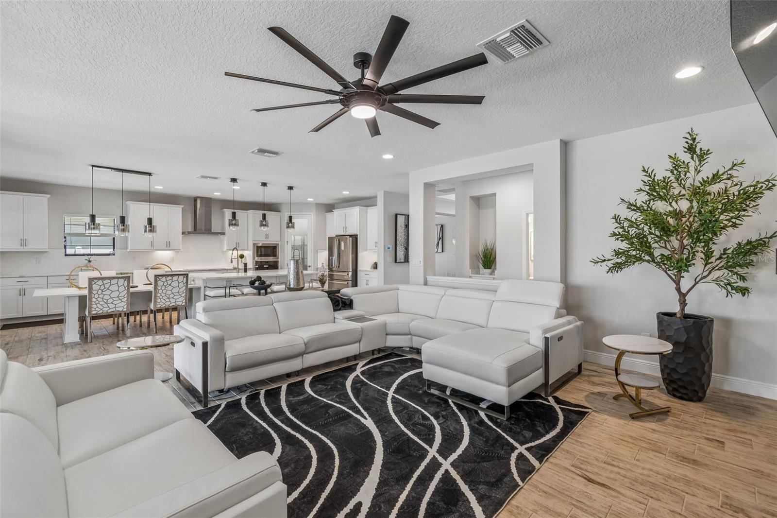 Image 30 of 100 For 13154 Twin Bridges Drive