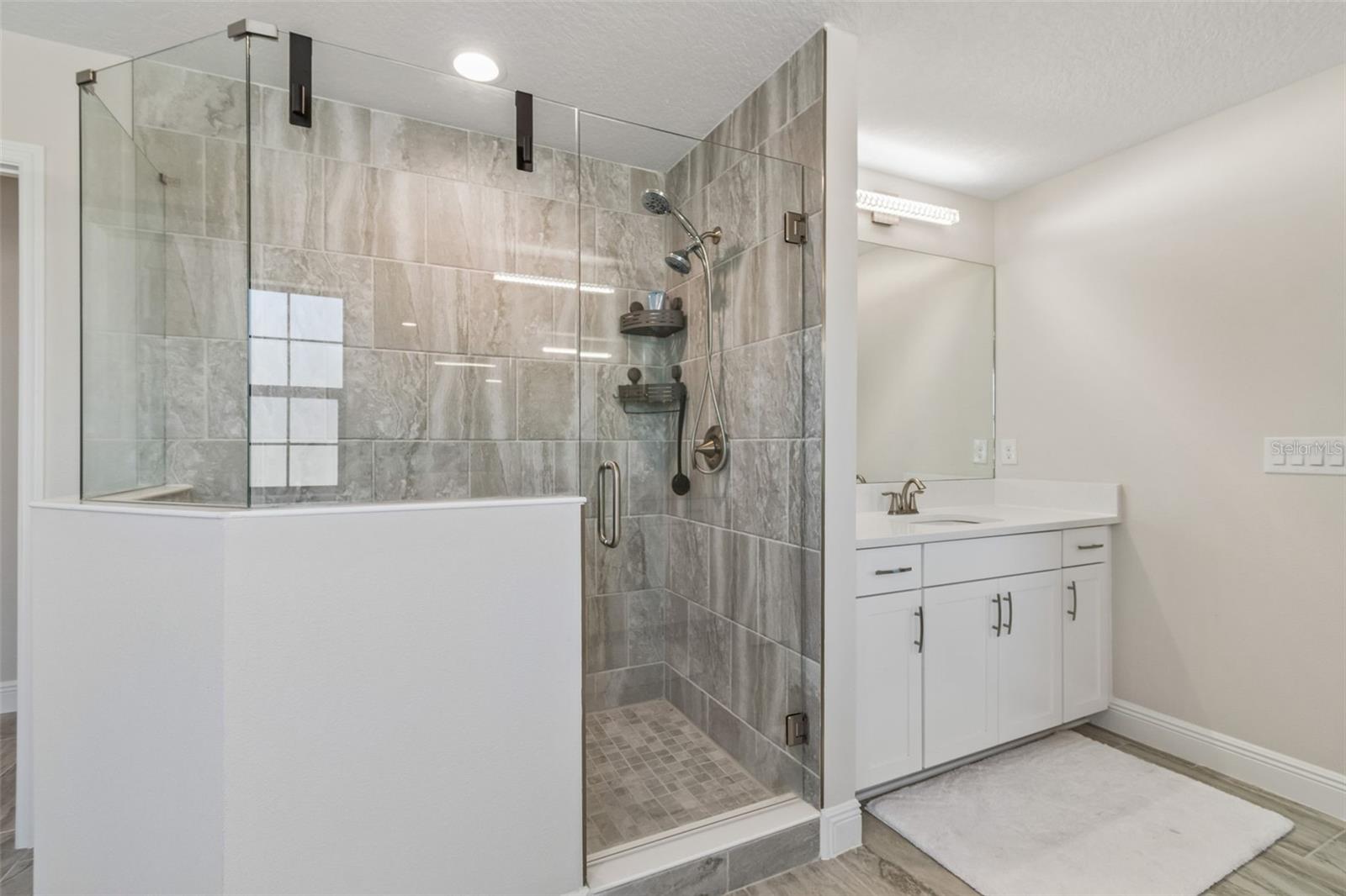 Image 52 of 100 For 13154 Twin Bridges Drive