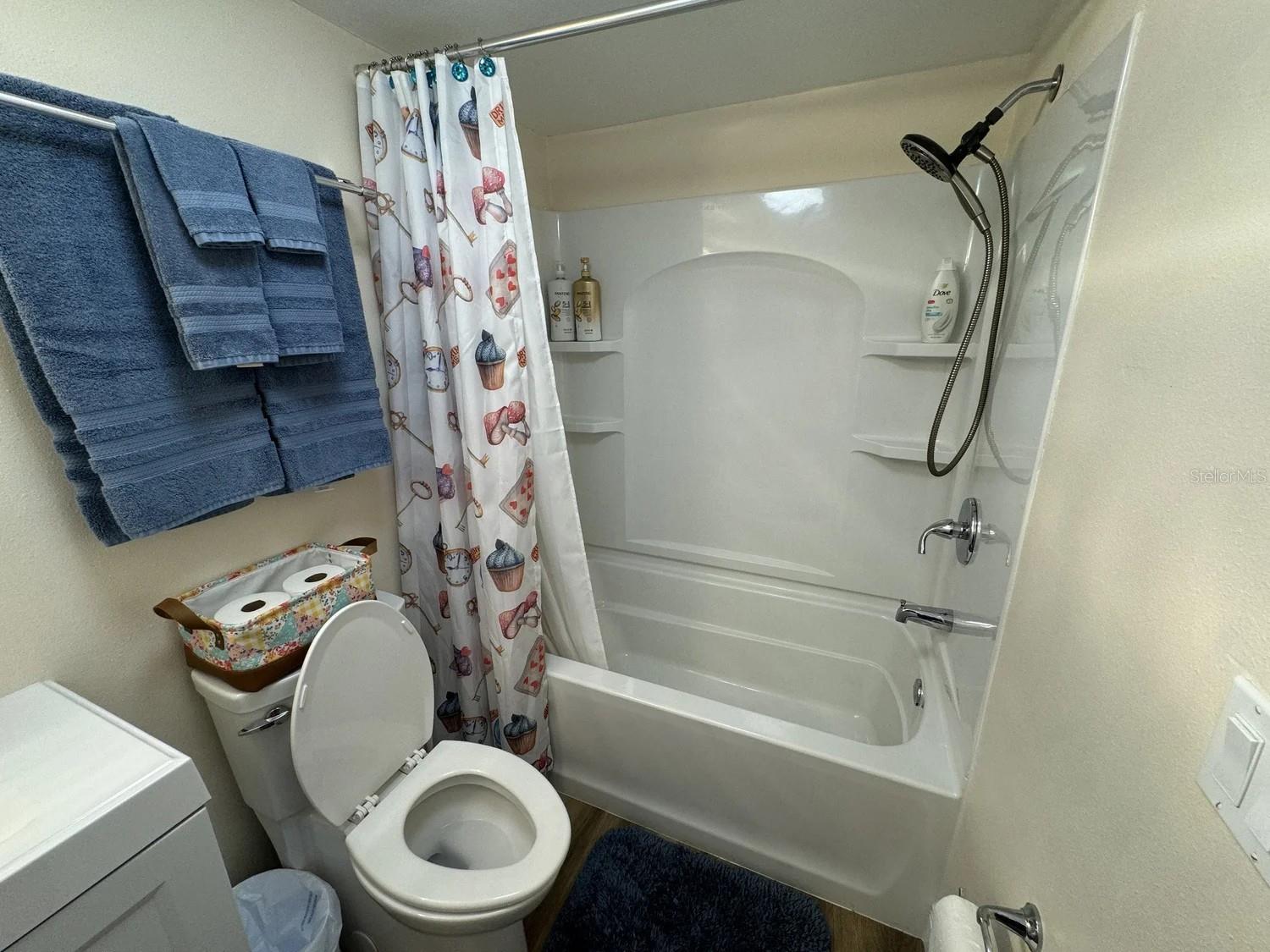 Image 12 of 17 For 20865 Haulover Cove D-4