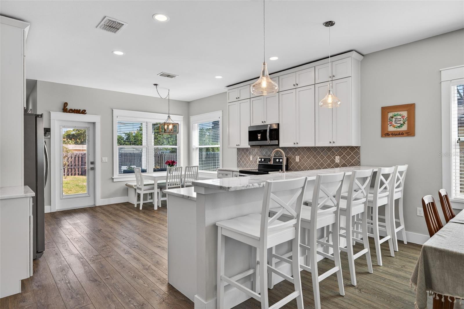 Image 11 of 47 For 1137 55th Avenue N