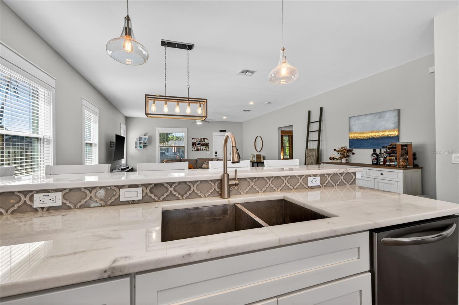 Image 14 of 47 For 1137 55th Avenue N