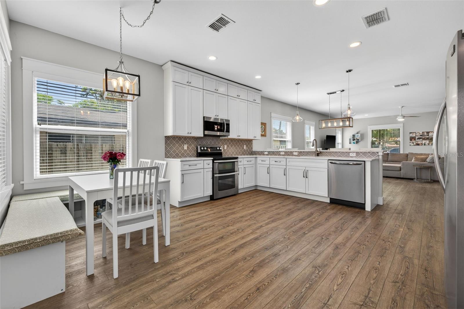 Image 15 of 47 For 1137 55th Avenue N