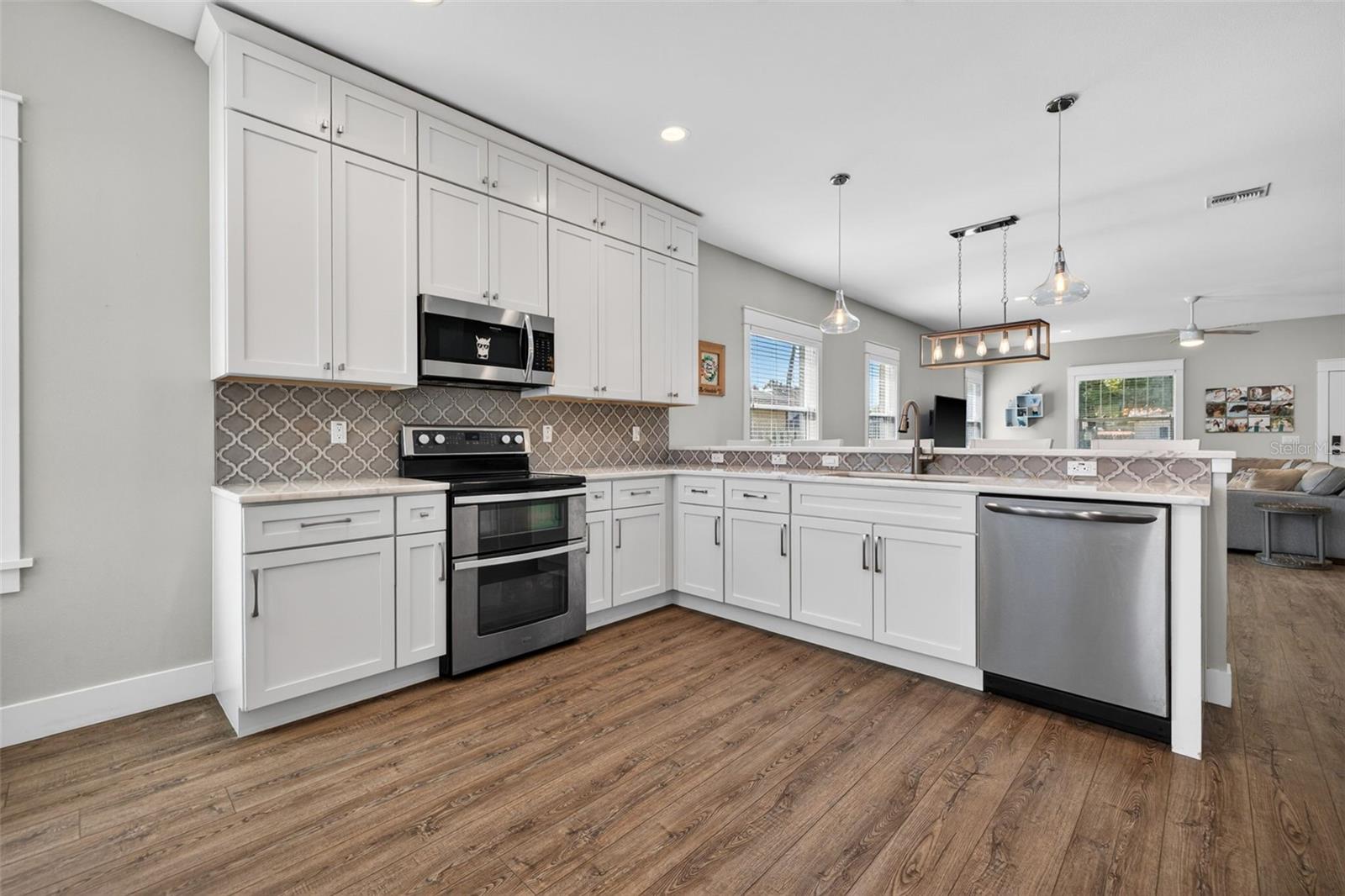 Image 16 of 47 For 1137 55th Avenue N