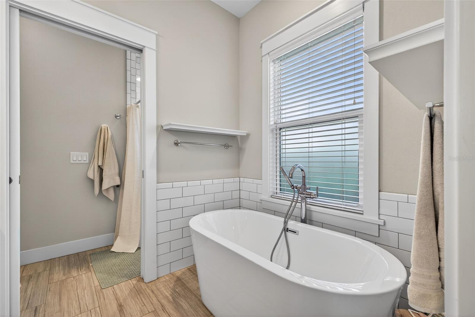 Image 20 of 47 For 1137 55th Avenue N