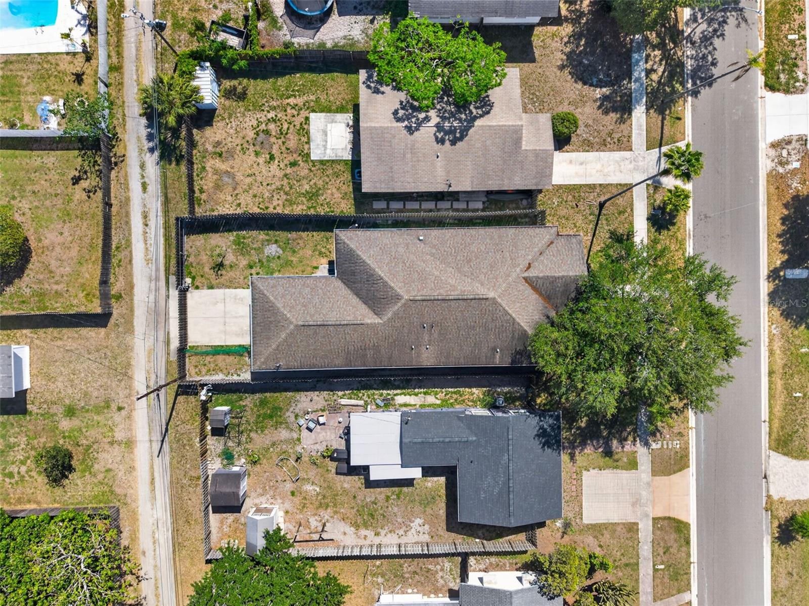 Image 33 of 47 For 1137 55th Avenue N