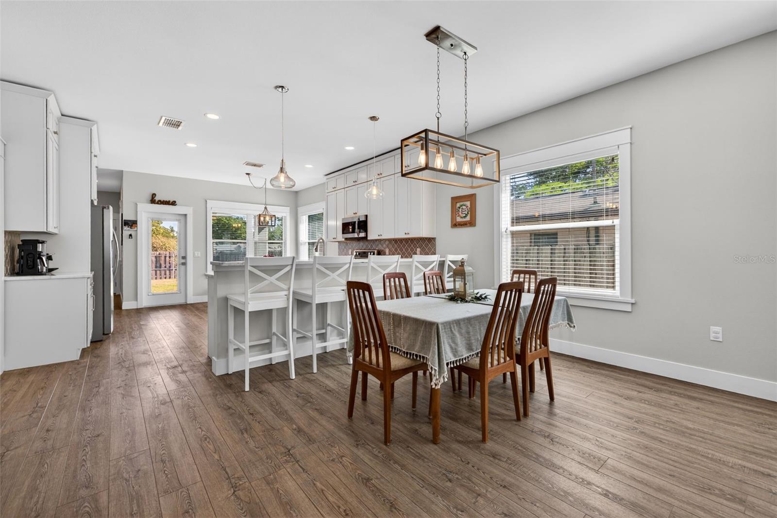 Image 8 of 47 For 1137 55th Avenue N