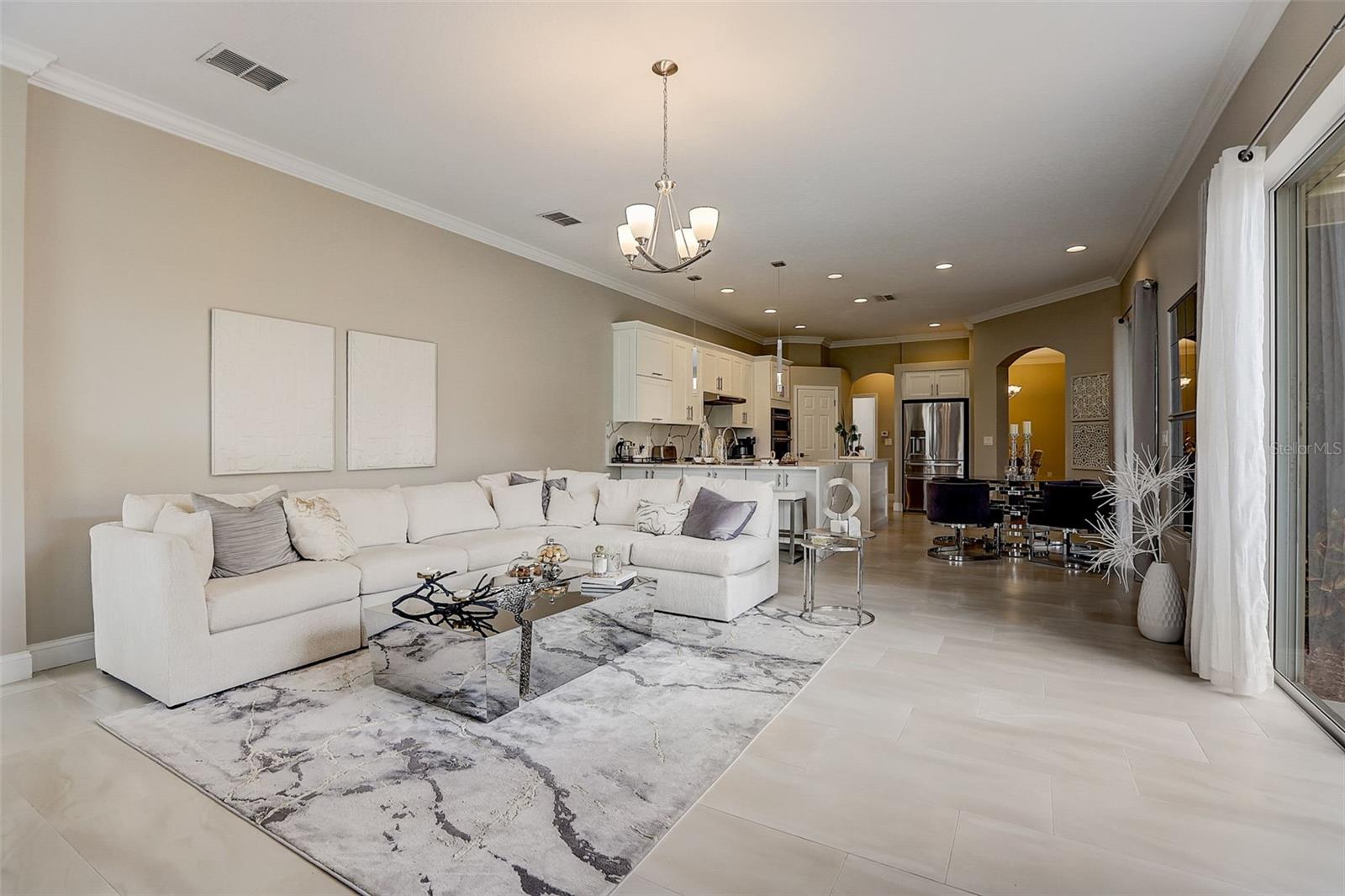 Image 11 of 35 For 23338 Dinhurst Ct