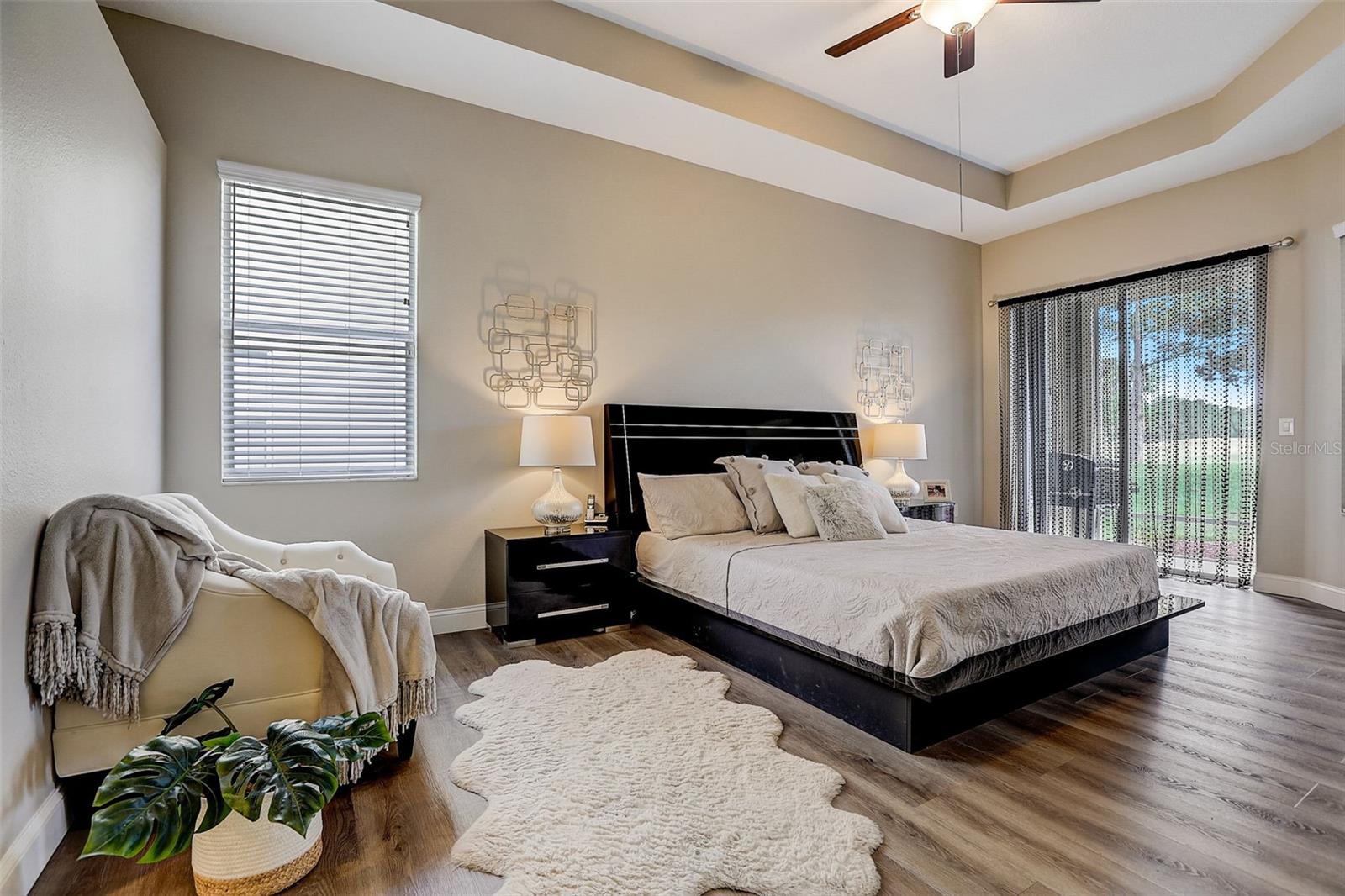 Image 12 of 35 For 23338 Dinhurst Ct