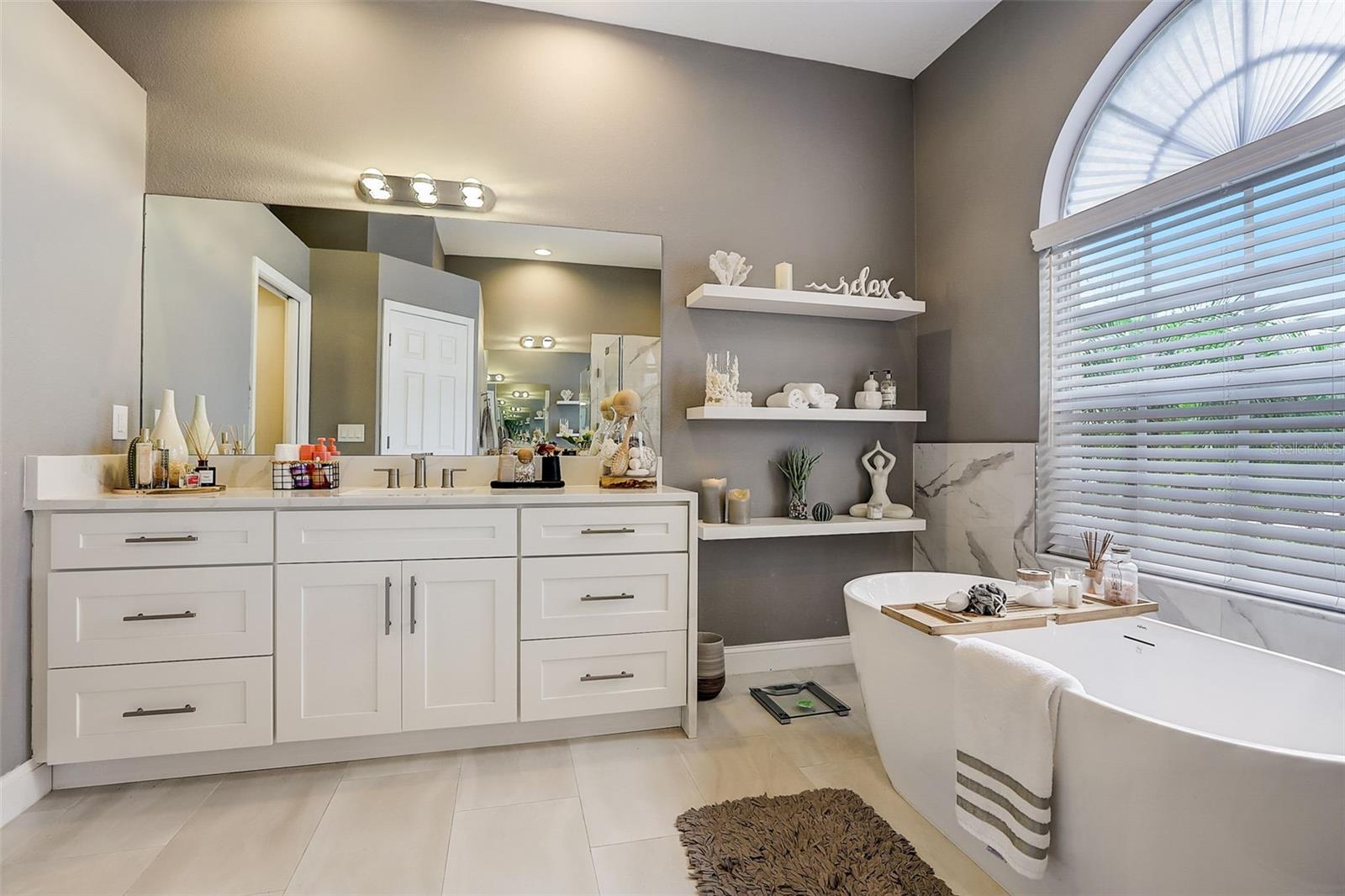 Image 15 of 35 For 23338 Dinhurst Ct