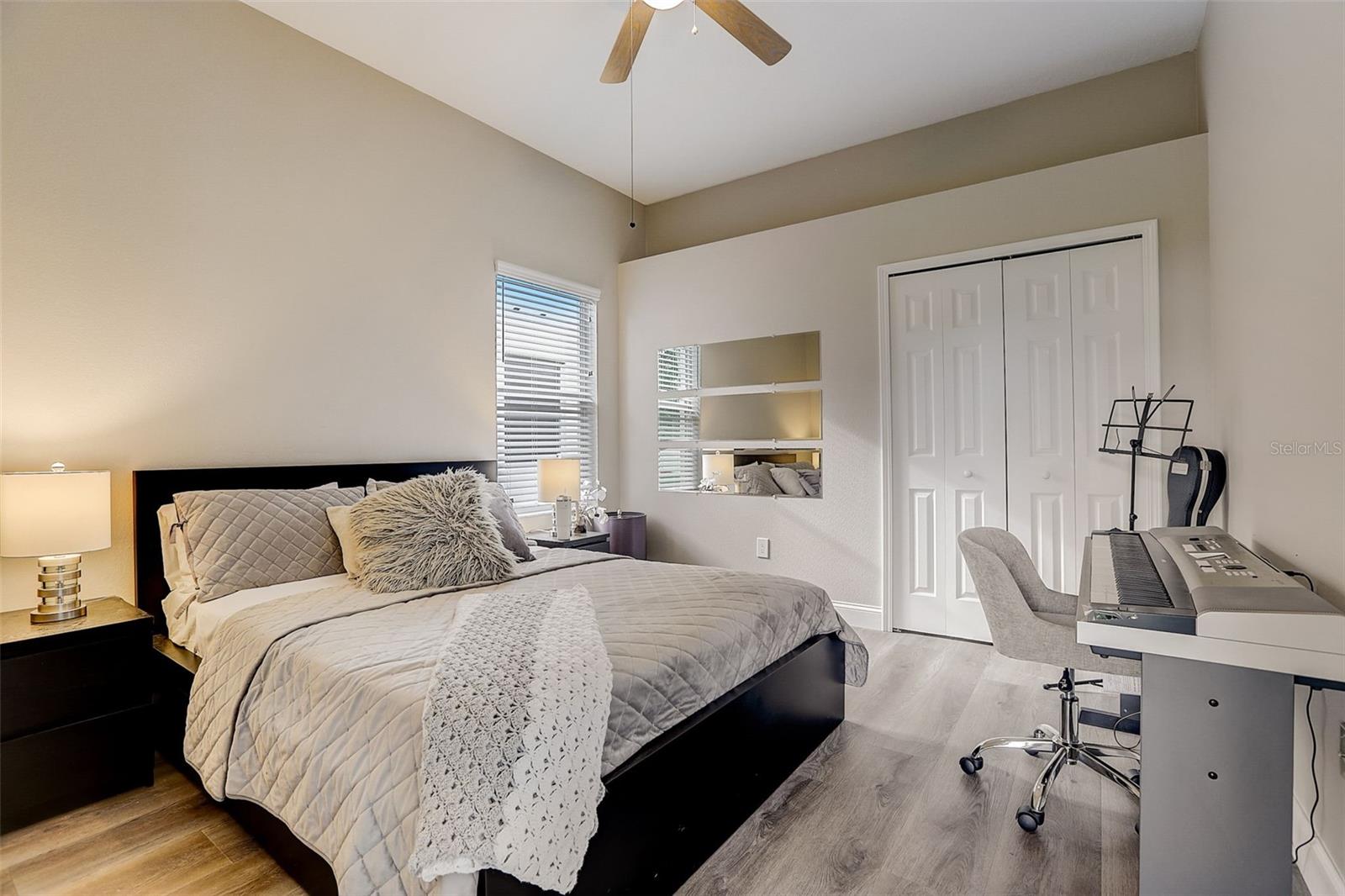 Image 18 of 35 For 23338 Dinhurst Ct