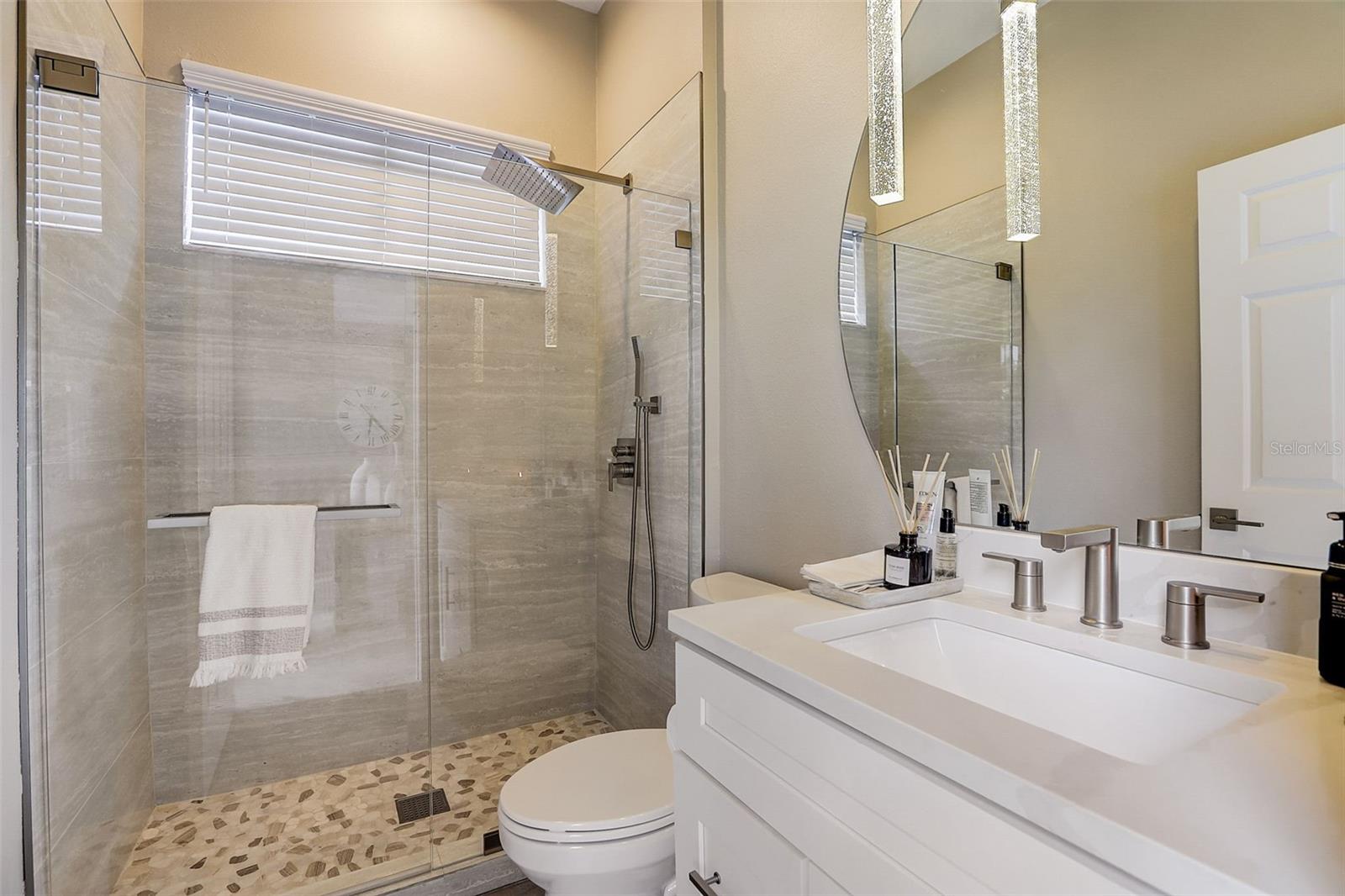 Image 20 of 35 For 23338 Dinhurst Ct