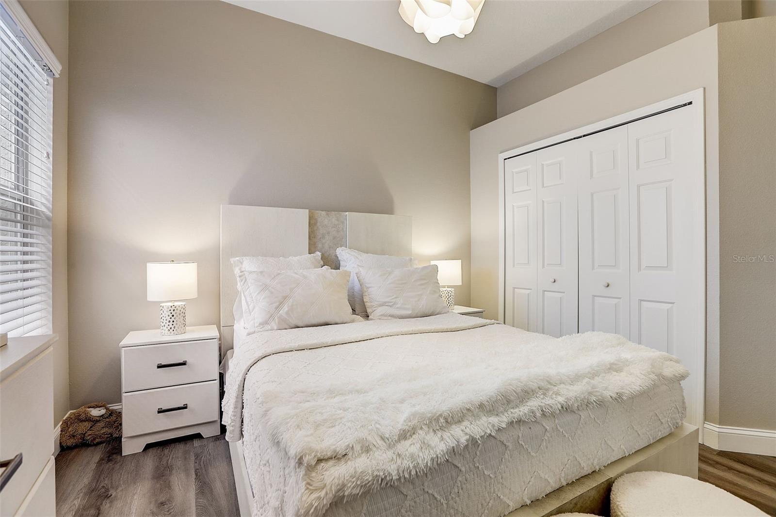 Image 22 of 35 For 23338 Dinhurst Ct