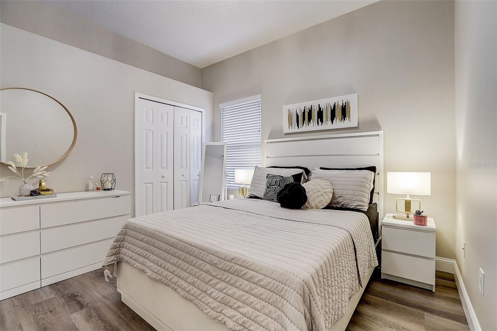 Image 26 of 35 For 23338 Dinhurst Ct