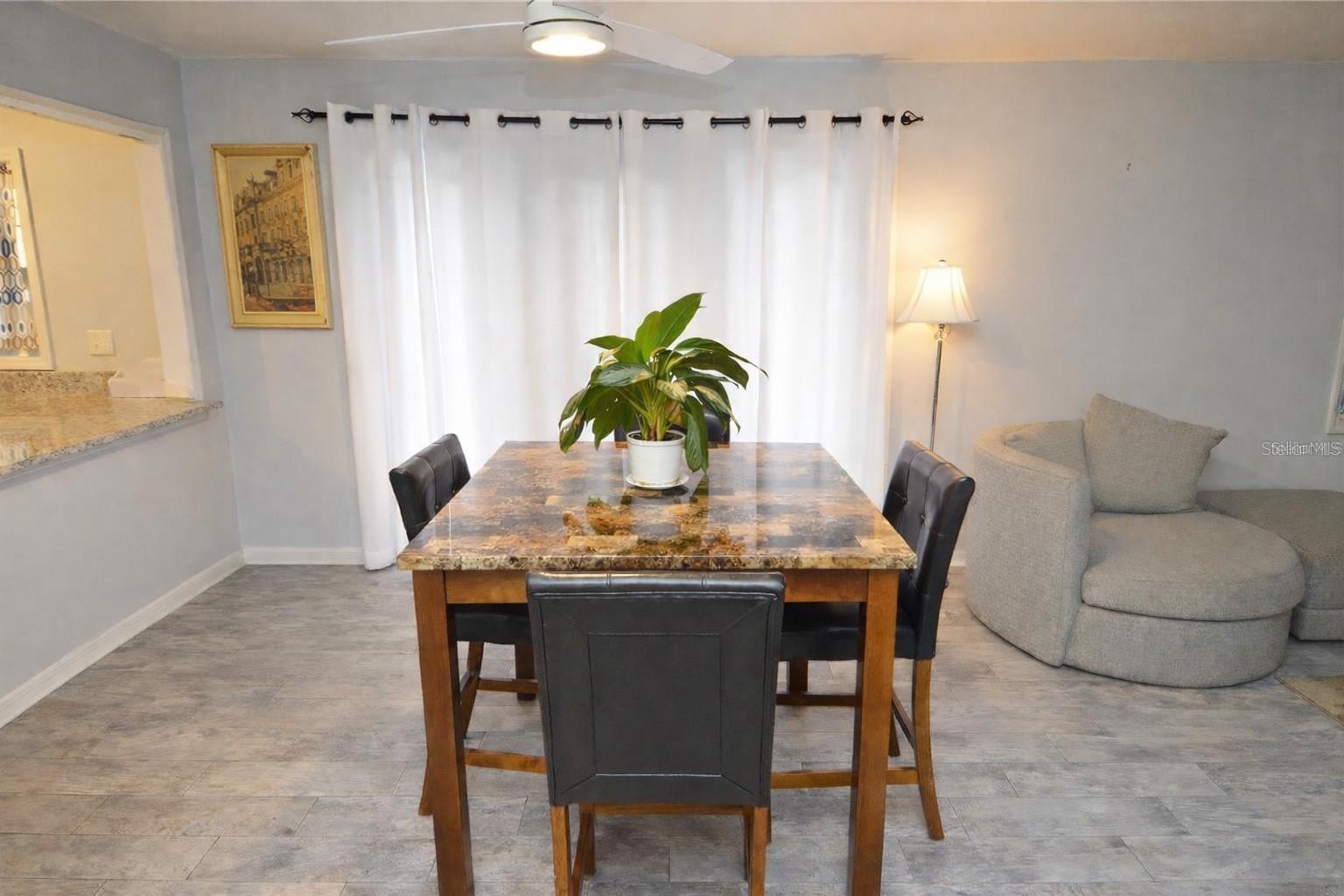 Image 12 of 100 For 3873 Pompano Drive Se B