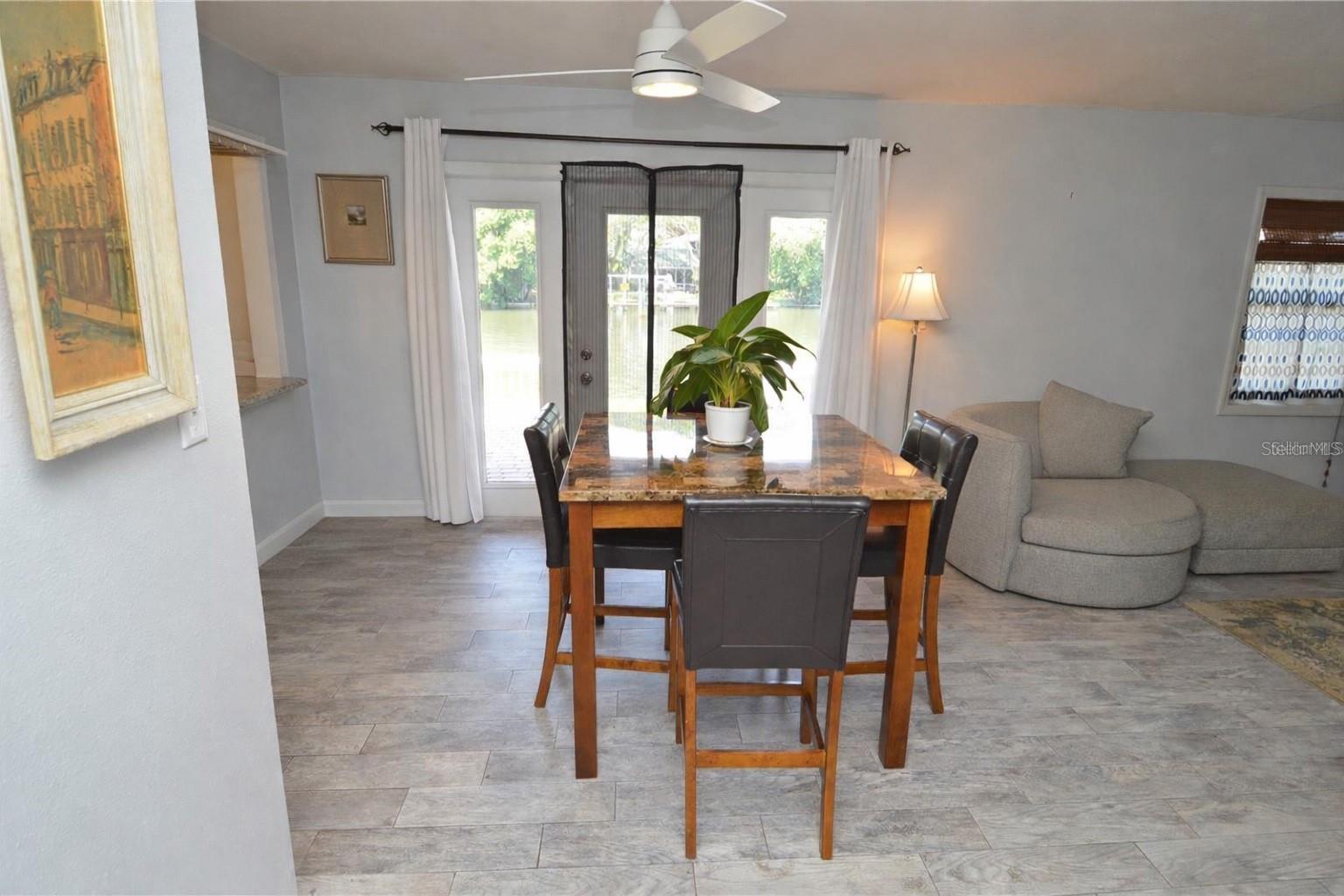 Image 13 of 100 For 3873 Pompano Drive Se B