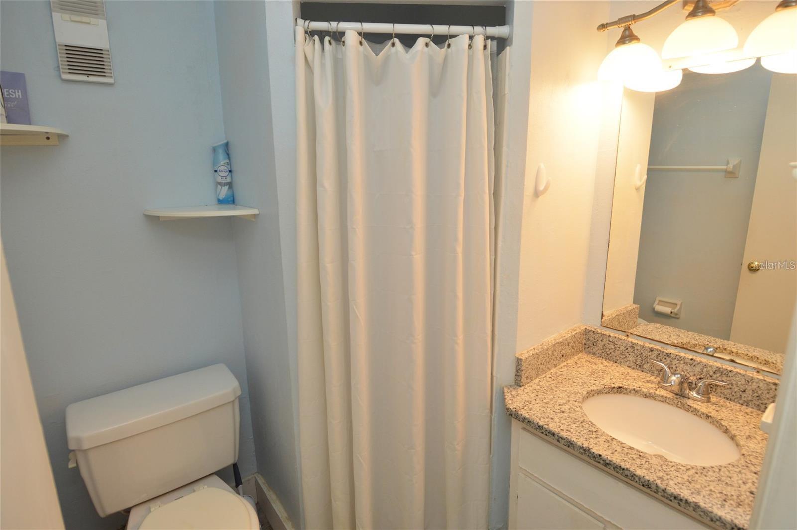 Image 24 of 100 For 3873 Pompano Drive Se B