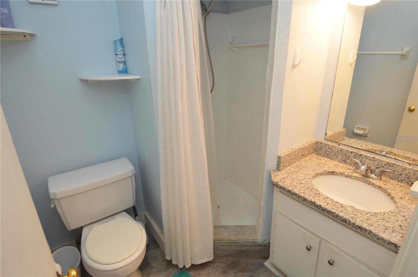 Image 26 of 100 For 3873 Pompano Drive Se B