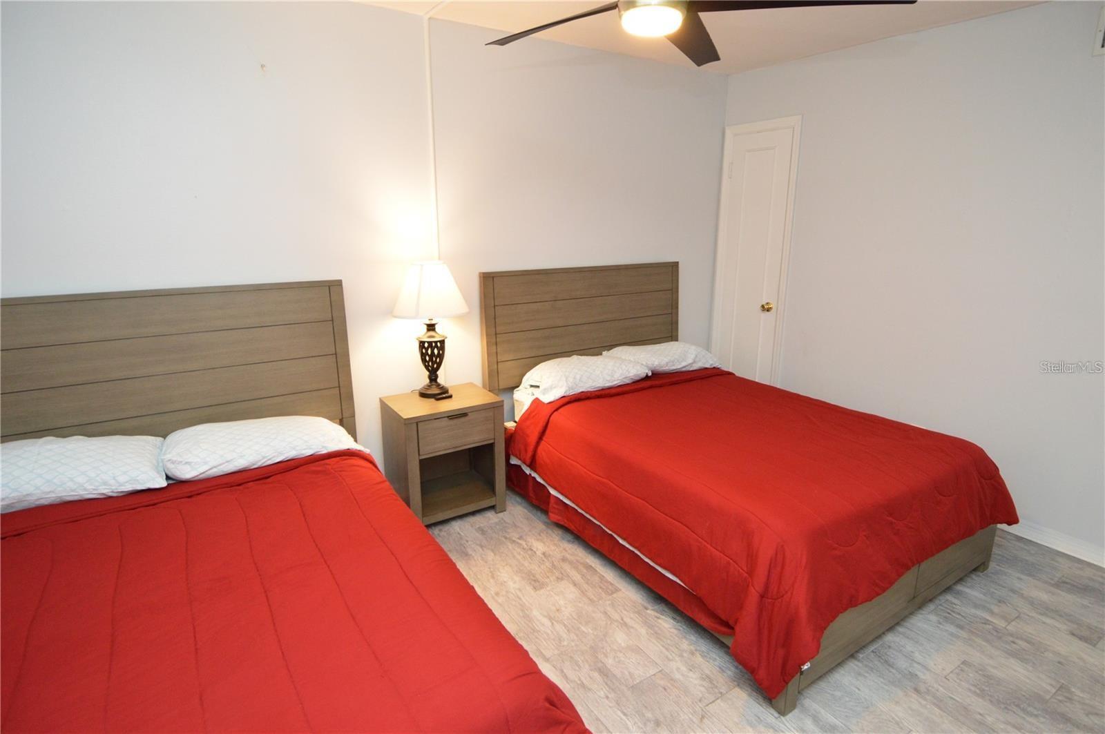 Image 36 of 100 For 3873 Pompano Drive Se B