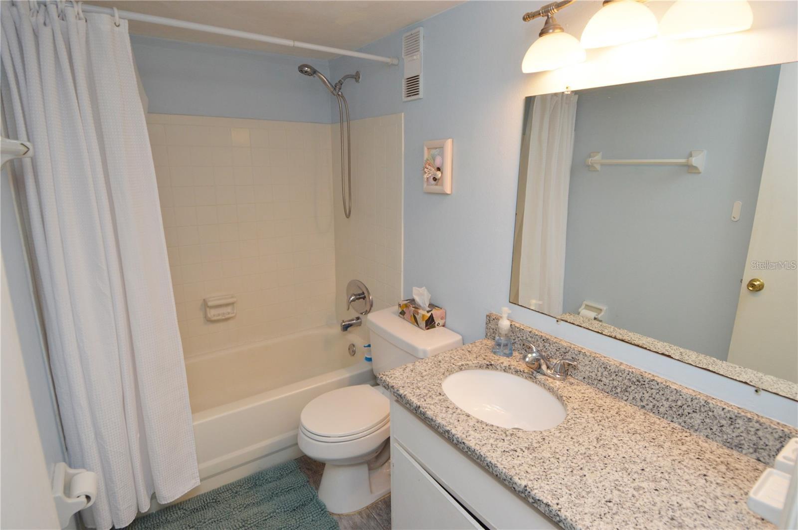 Image 41 of 100 For 3873 Pompano Drive Se B