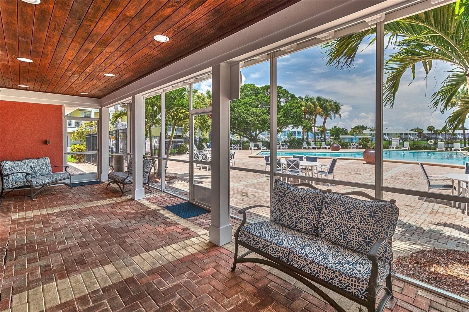 Image 63 of 100 For 3873 Pompano Drive Se B