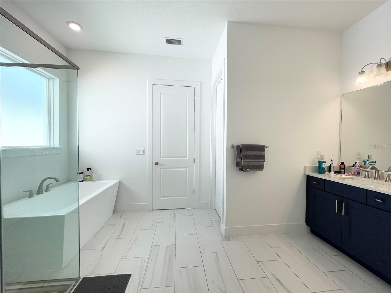 Image 20 of 49 For 8486 Ivy Stark Boulevard